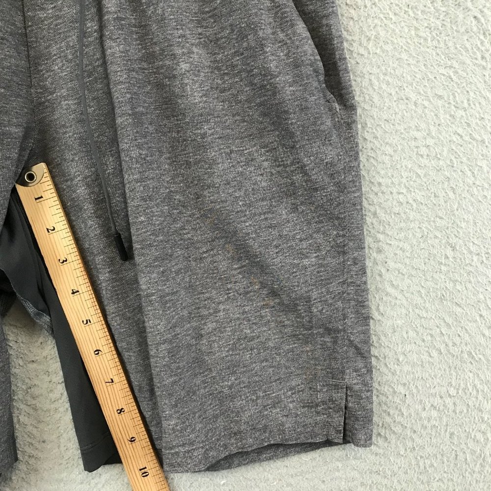 Lululemon‎ Athletica Grey athletic activewear shorts size M - Picture 6 of 7